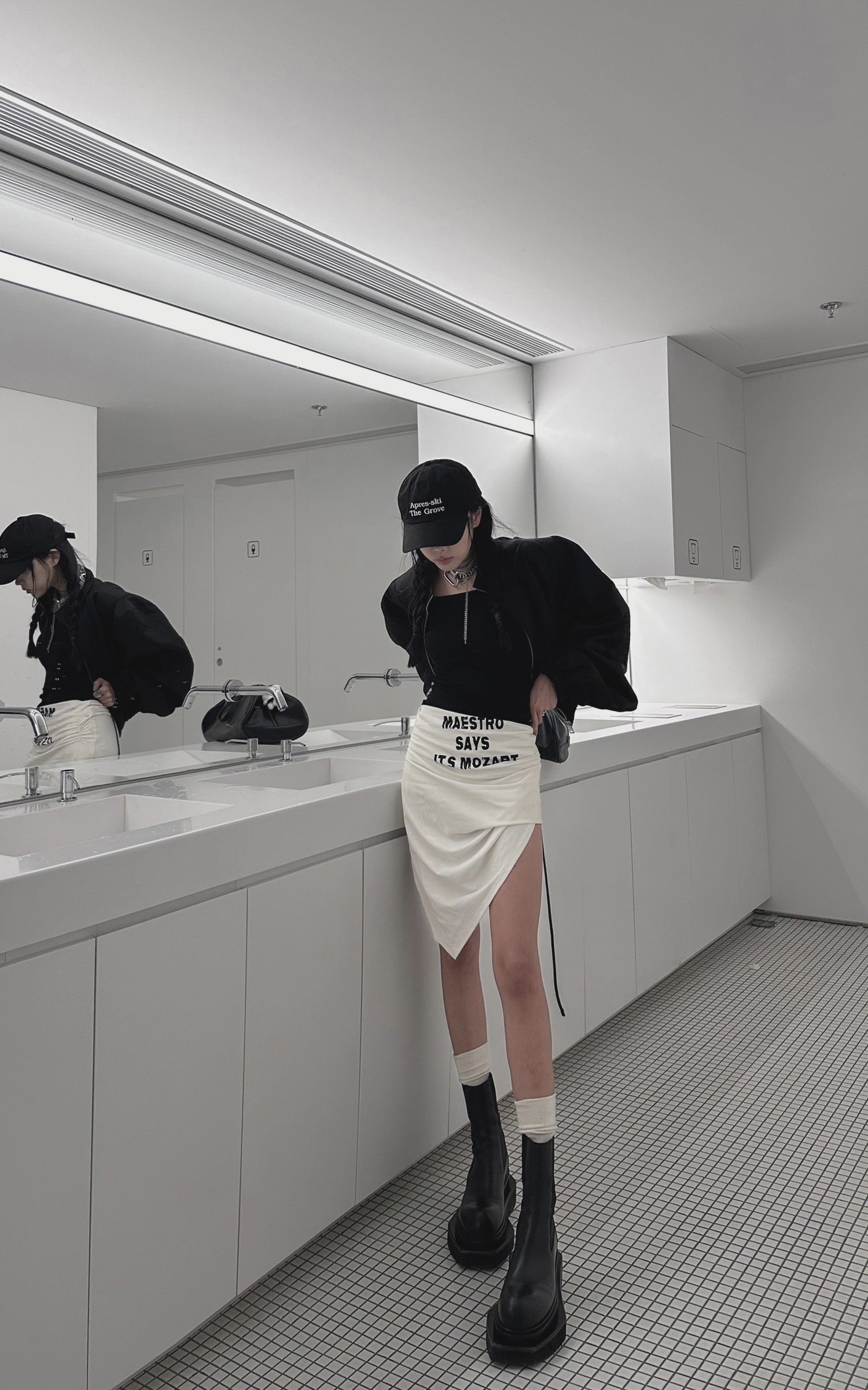 <tc>WARDEN EDGE</tc> Gonna Plissettata Asimmetrica