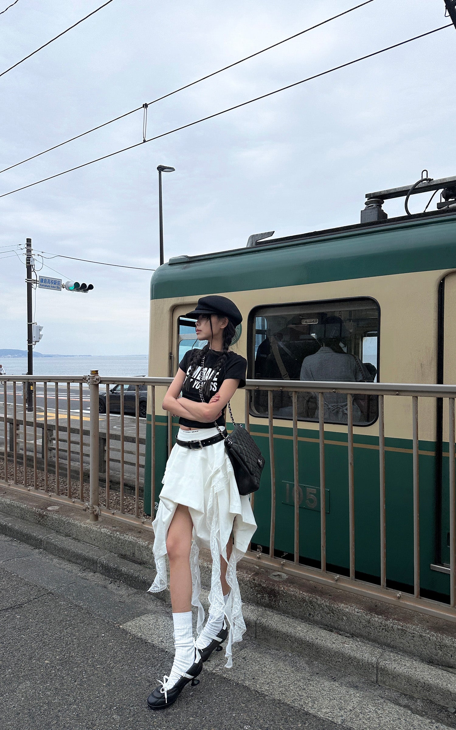 <tc>WARDEN EDGE</tc> Gonna Asimmetrica con Nastri di Pizzo