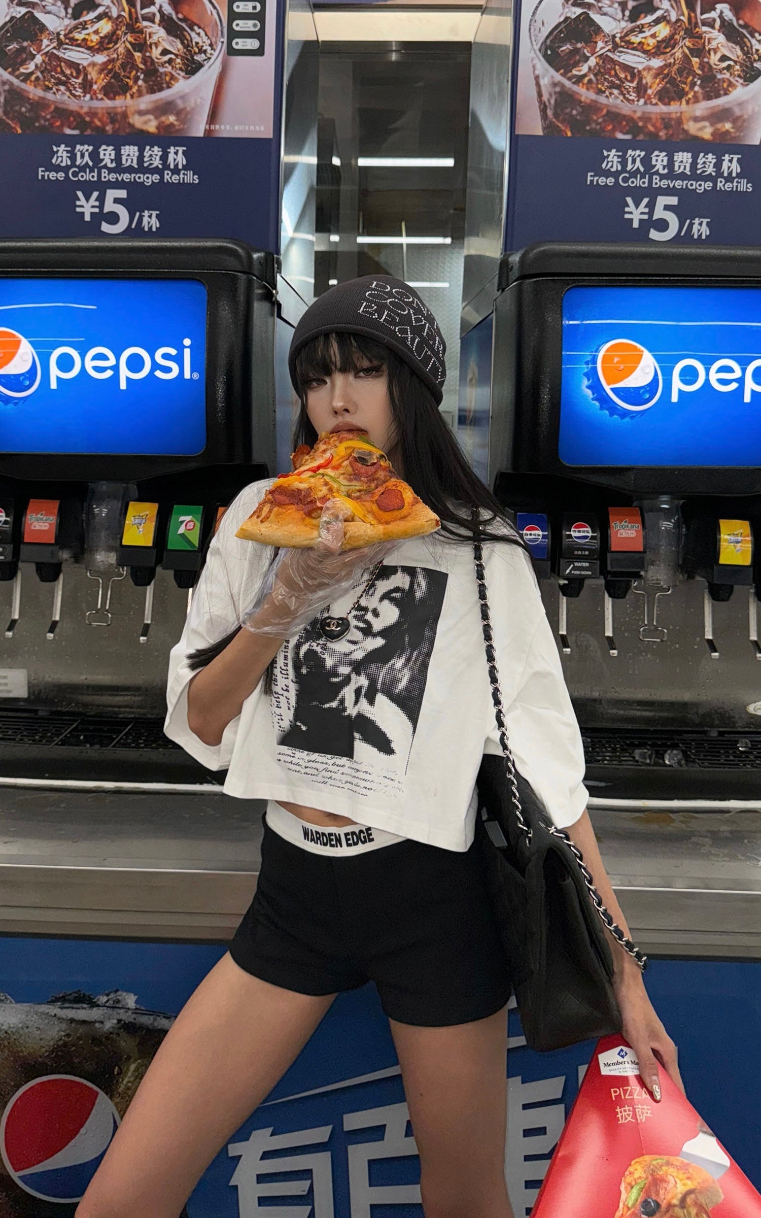 <tc>WARDEN EDGE</tc> Camiseta corta oversize con gráfico de retrato desgastado