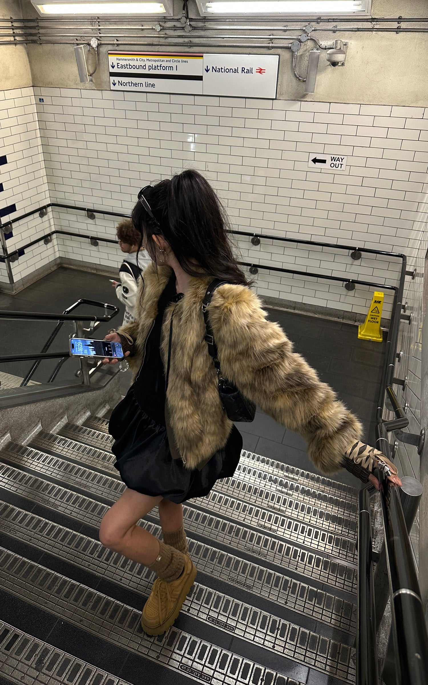 <tc>WARDEN EDGE</tc> Giacca in pelliccia sintetica con dettagli in suede e pelle PU