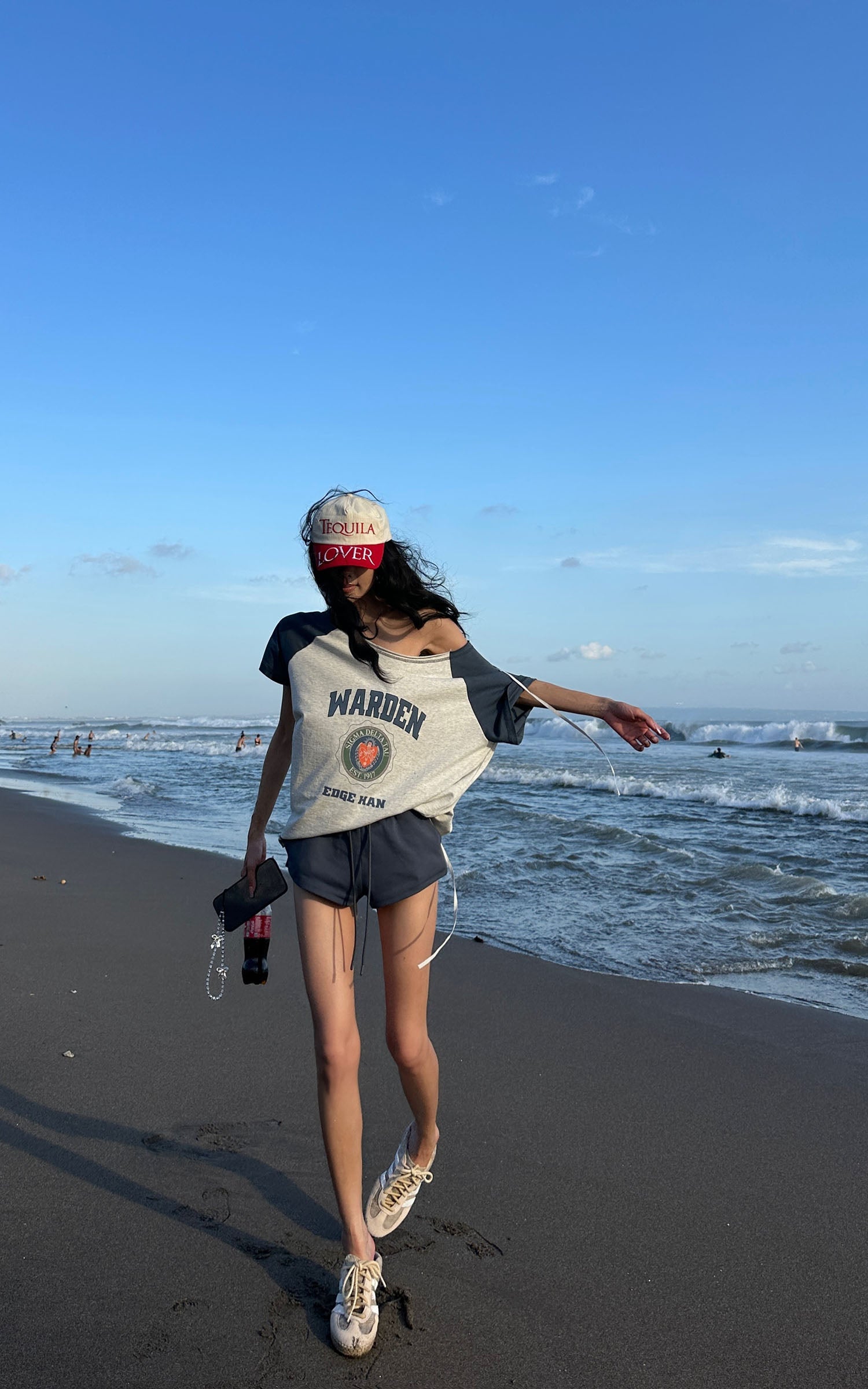 <tc>WARDEN EDGE</tc> Mini shorts con vita elastica e orlo curvo