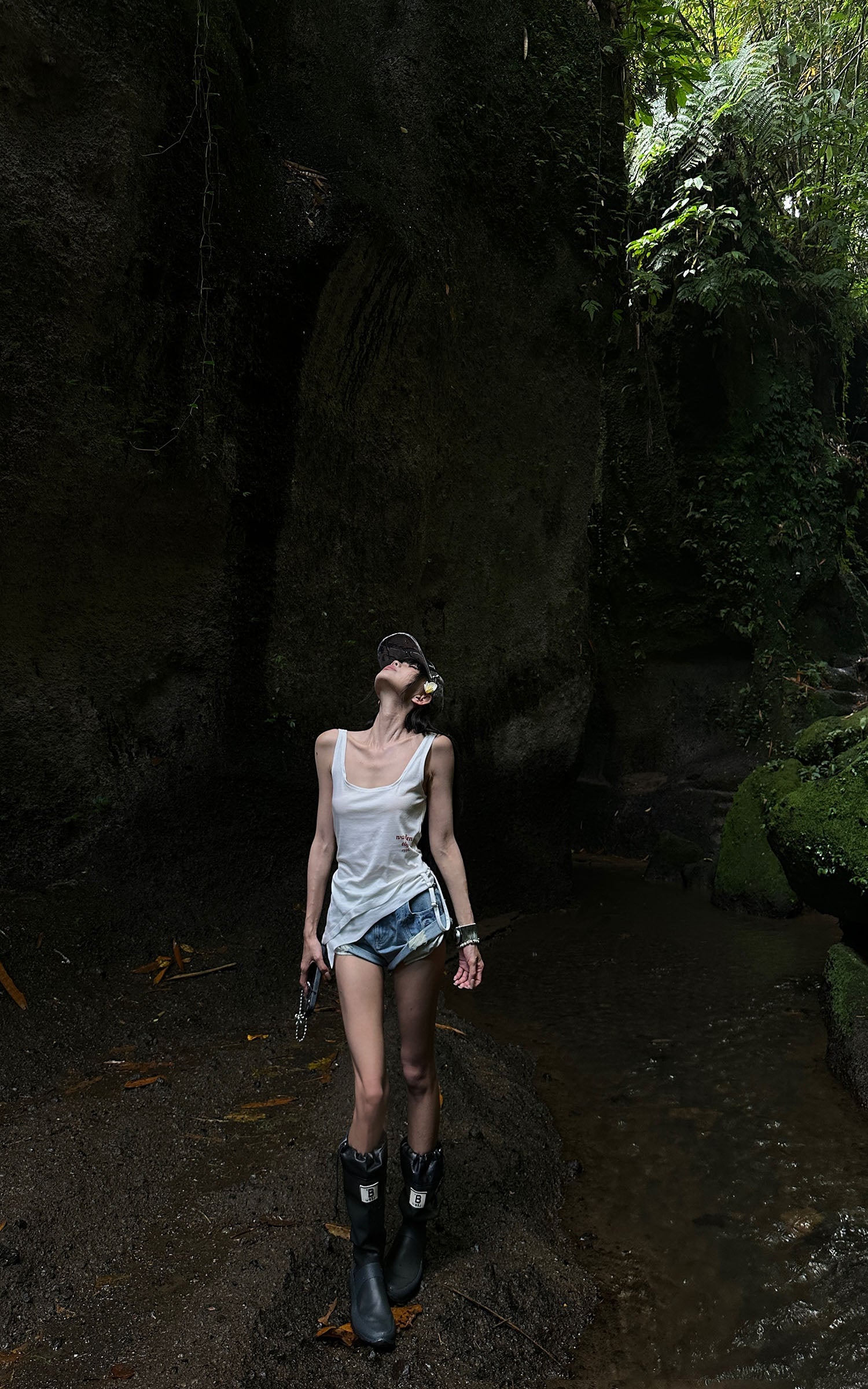 WARDEN EDGE Distressed Denim Shorts with Folded Hem & Ring Stitch