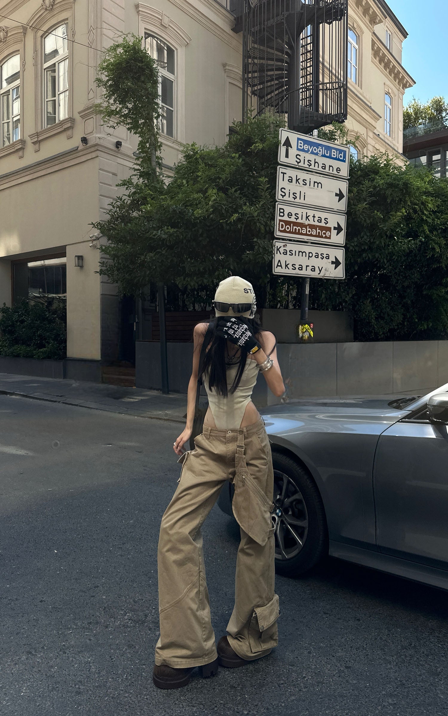 WARDEN EDGE Wide Leg Cargo Pants with Strap Details and Detachable Pocket