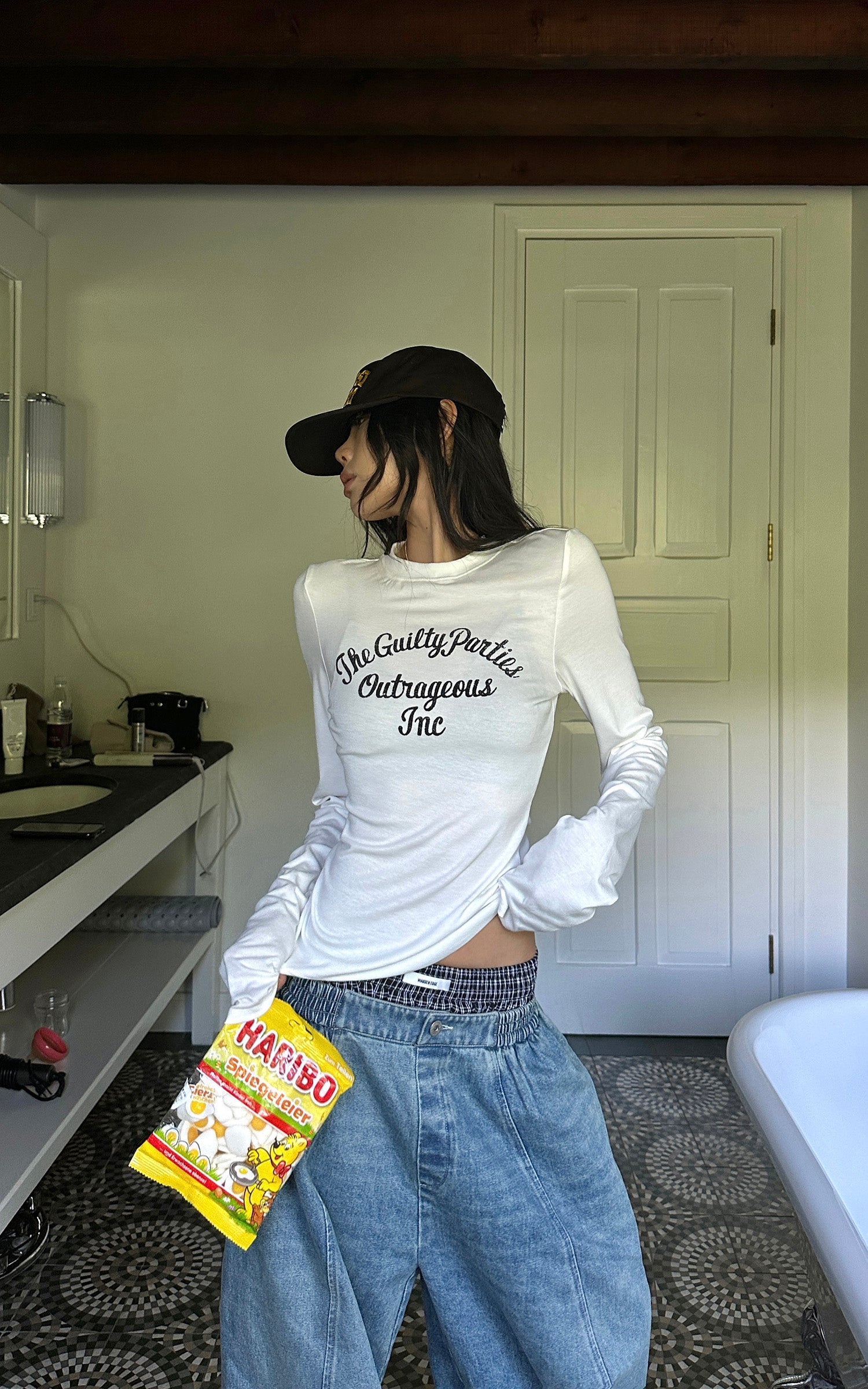 WARDEN EDGE Graphic Long Sleeve Tee with Slim Fit and Streetwear Edge