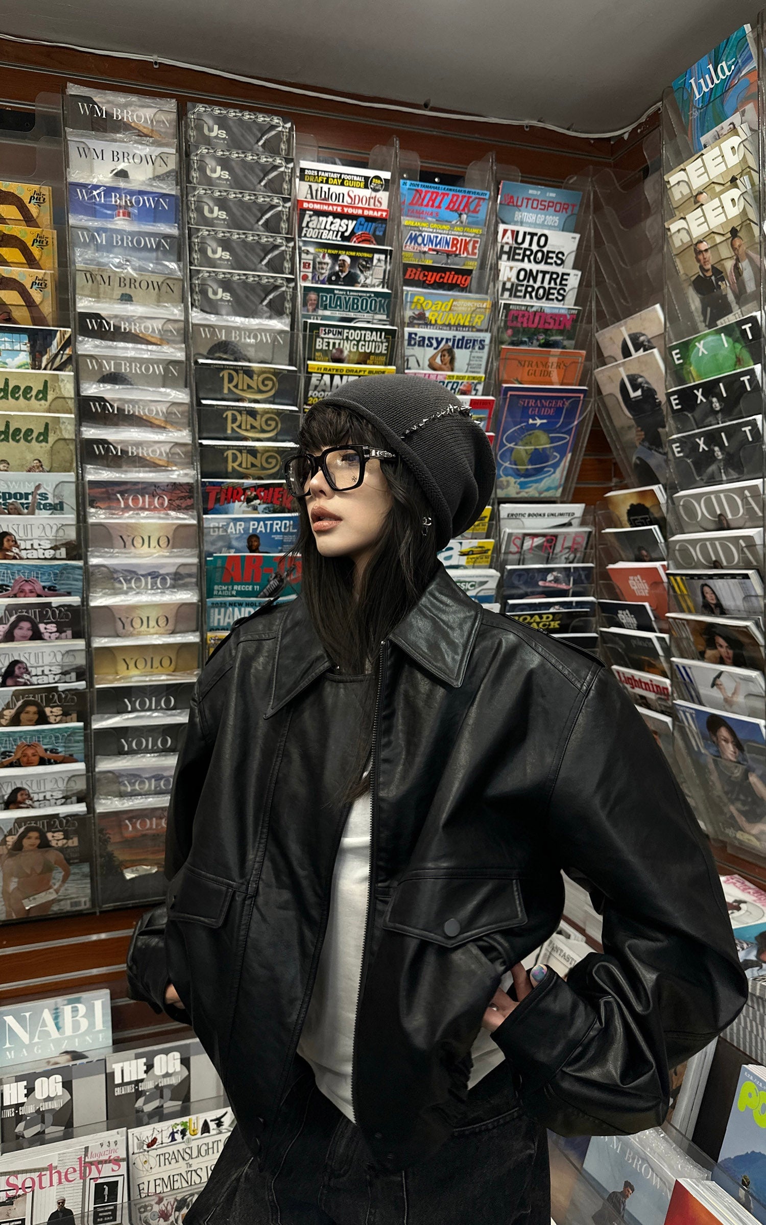 WARDEN EDGE Cropped Leather Jacket with Epaulettes and Utility Pockets