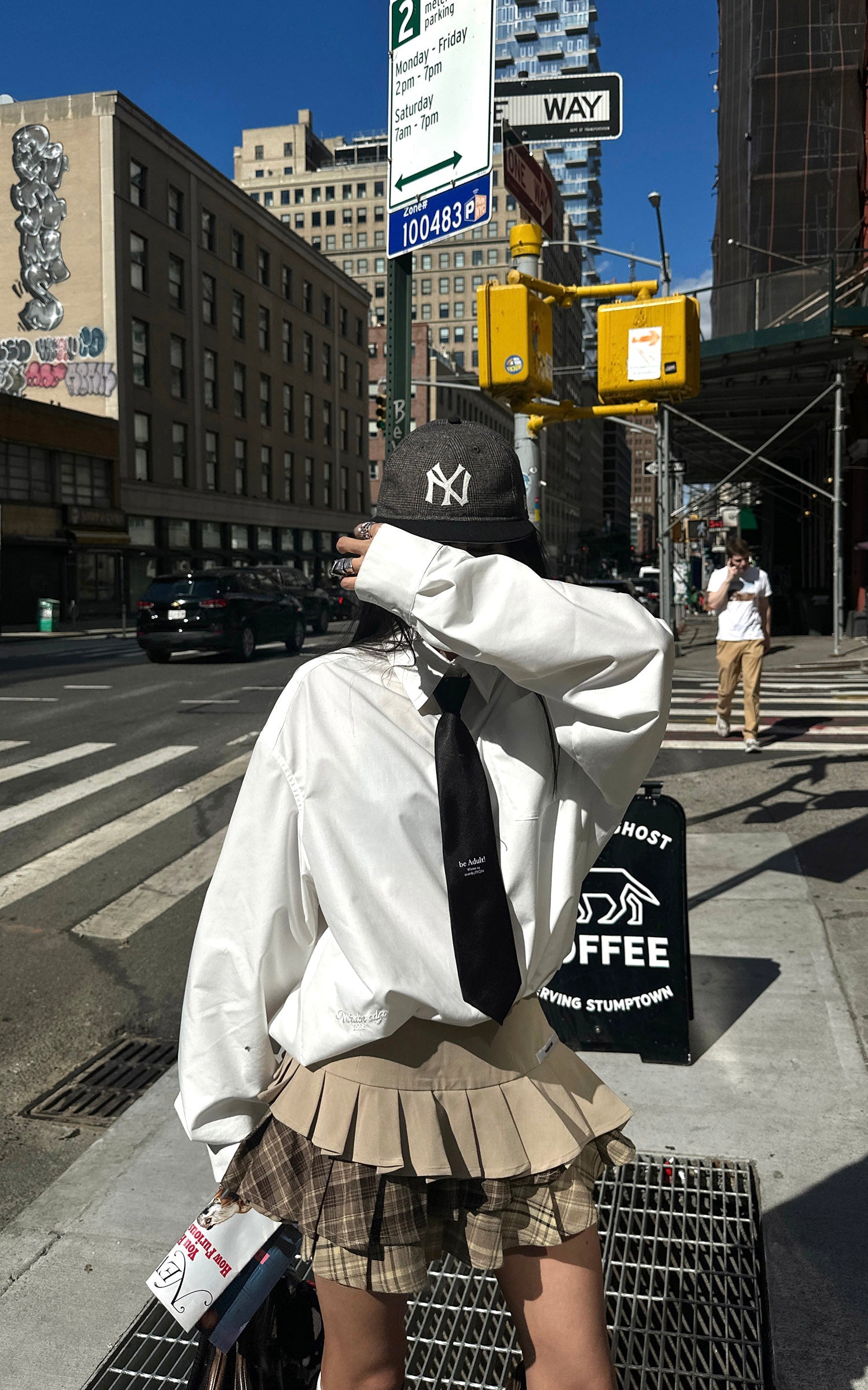 WARDEN EDGE Oversized White Shirt with Embroidery Detail