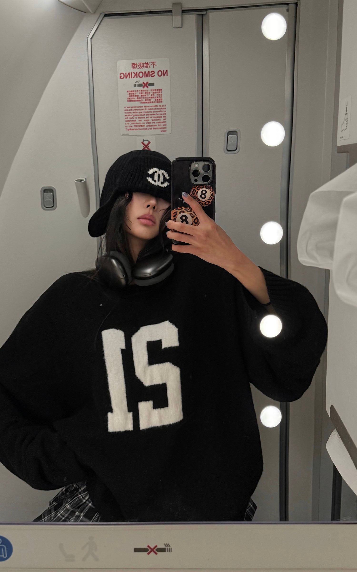 WARDEN EDGE Oversized Knit Sweater with Textured Number Motif