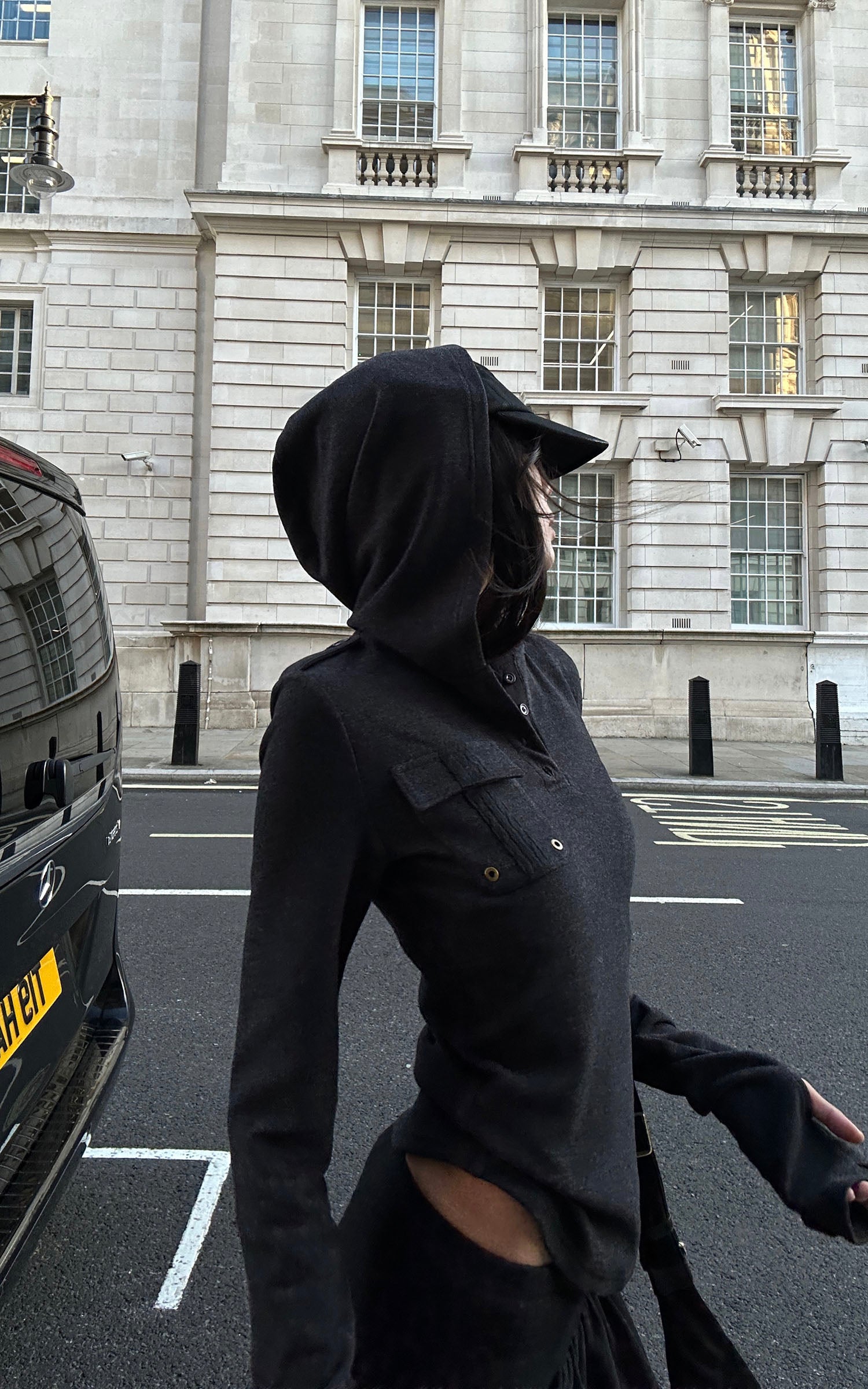 WARDEN EDGE Slim Fit Hooded Long Sleeve Top with Pocket and Metal Eyelet Detail