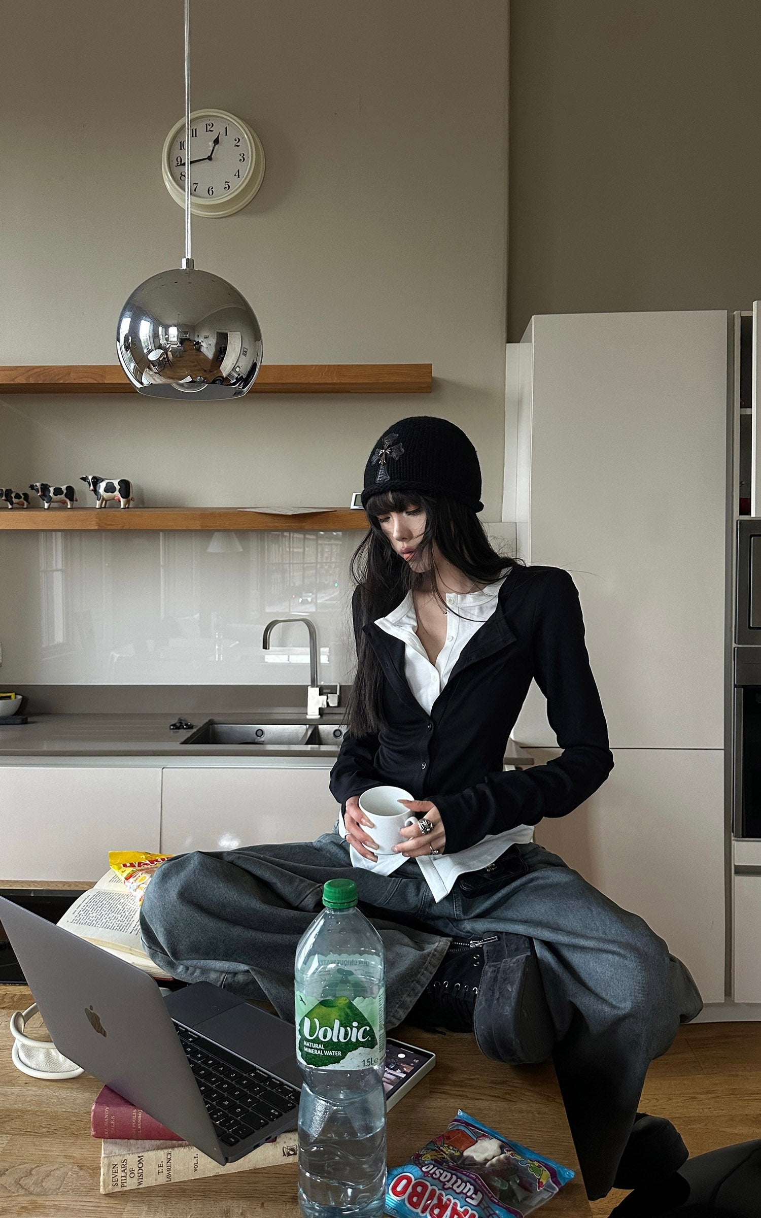 WARDEN EDGE Layered V-Neck Long Sleeve Top