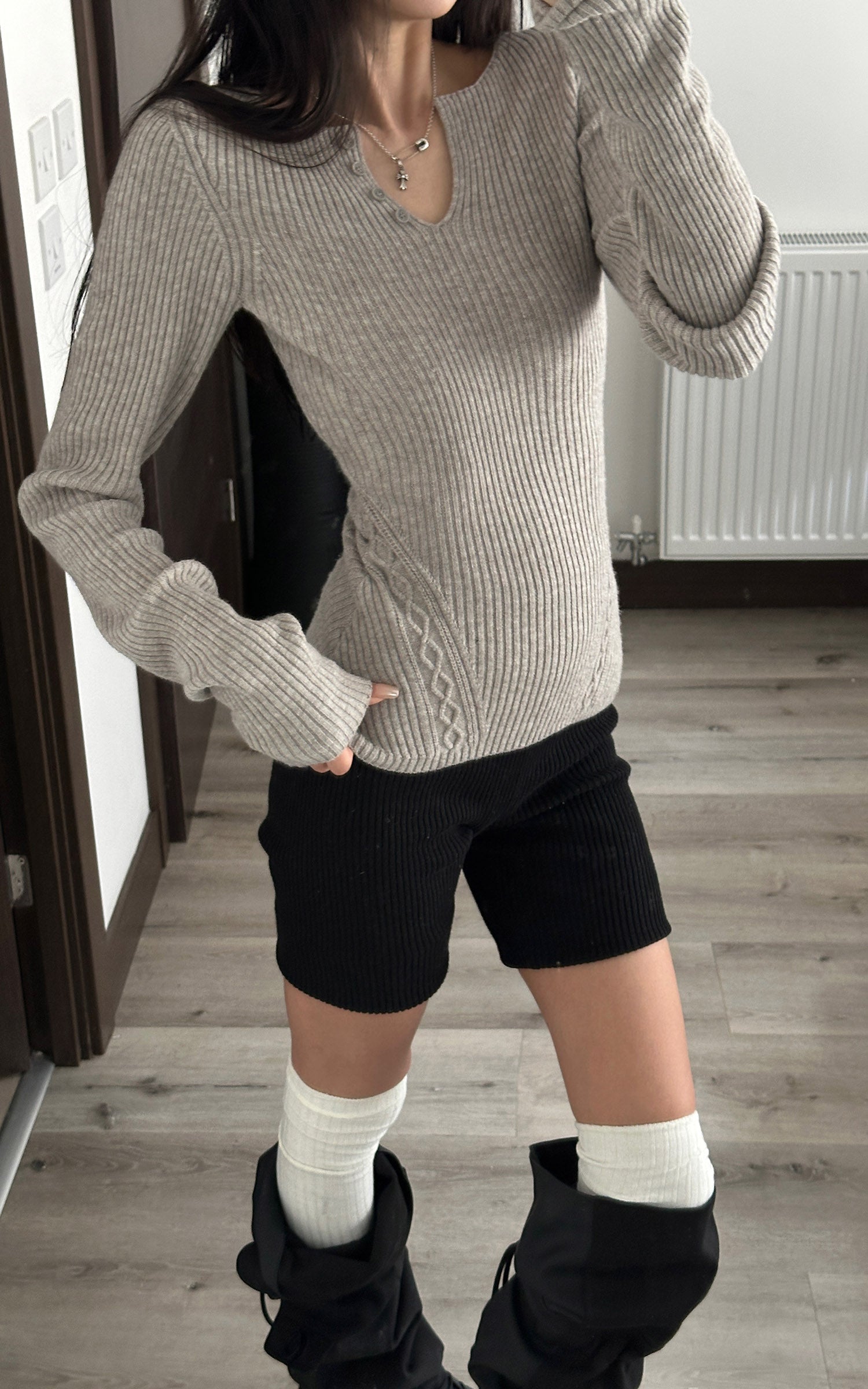 WARDEN EDGE Sculpted Rib Knit Split Neck Top