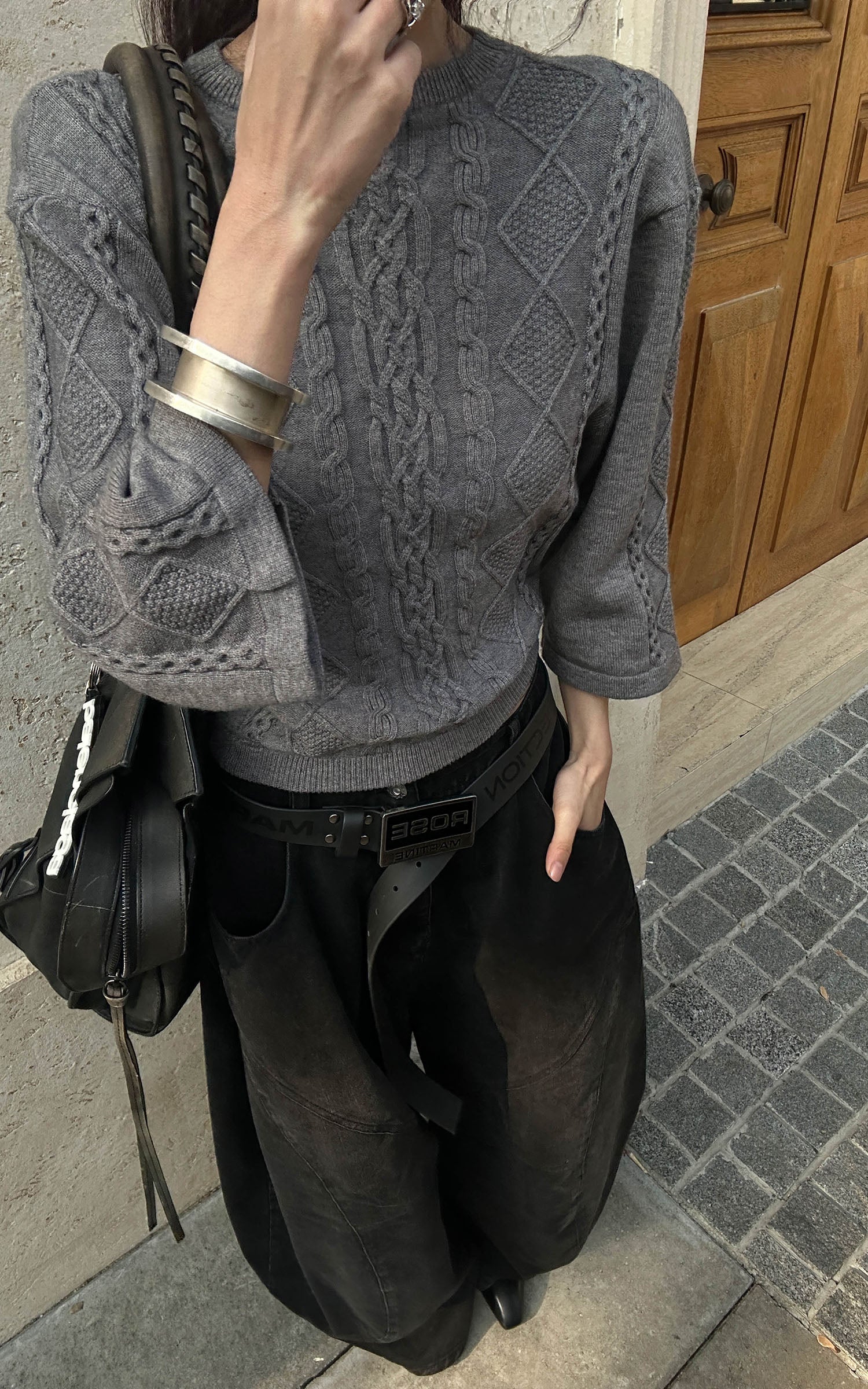 WARDEN EDGE Sculpted Cable Knit Cropped Sweater