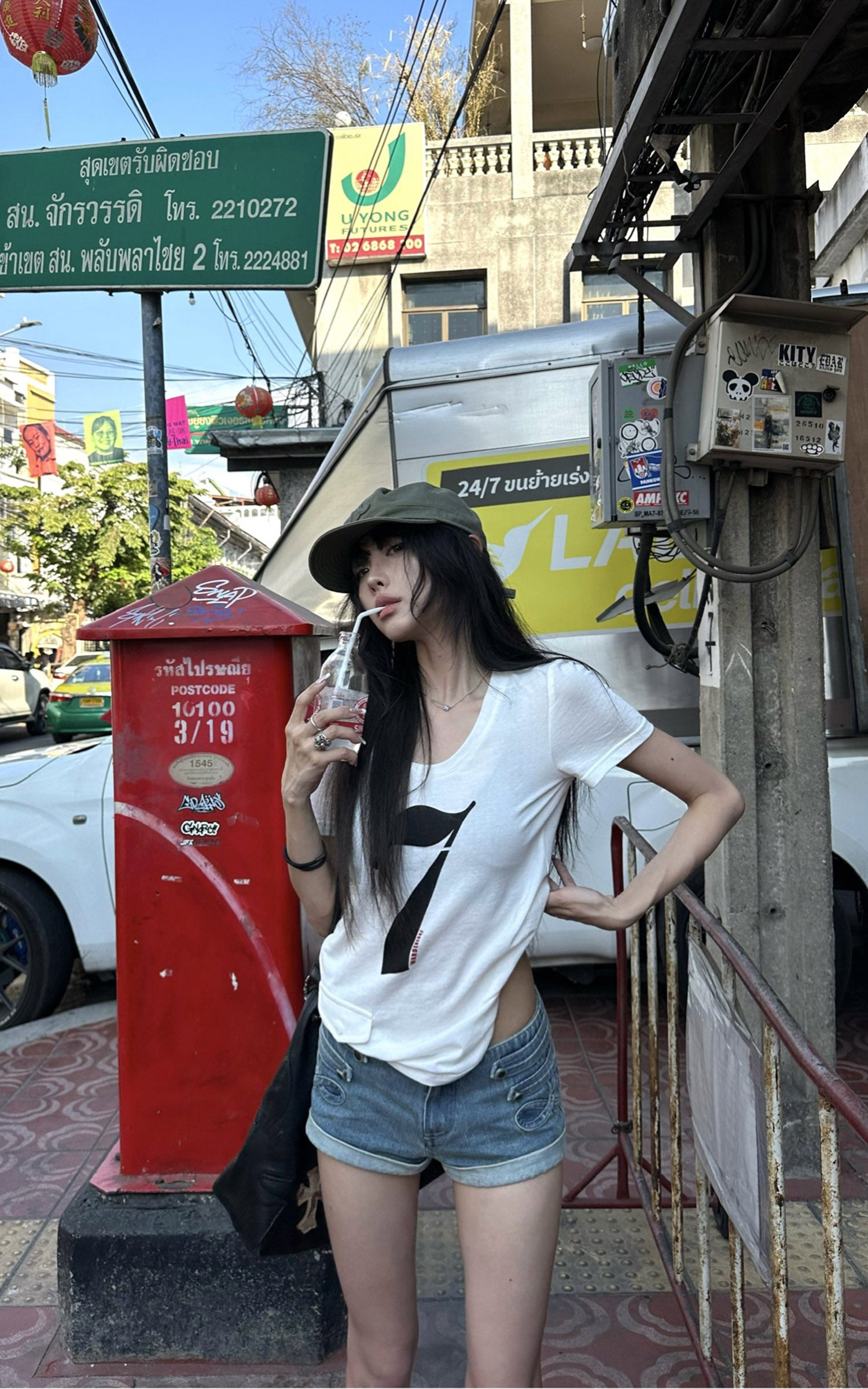 WARDEN EDGE Number 7 Scoop Neck T-Shirt & Low Rise Denim Shorts Set