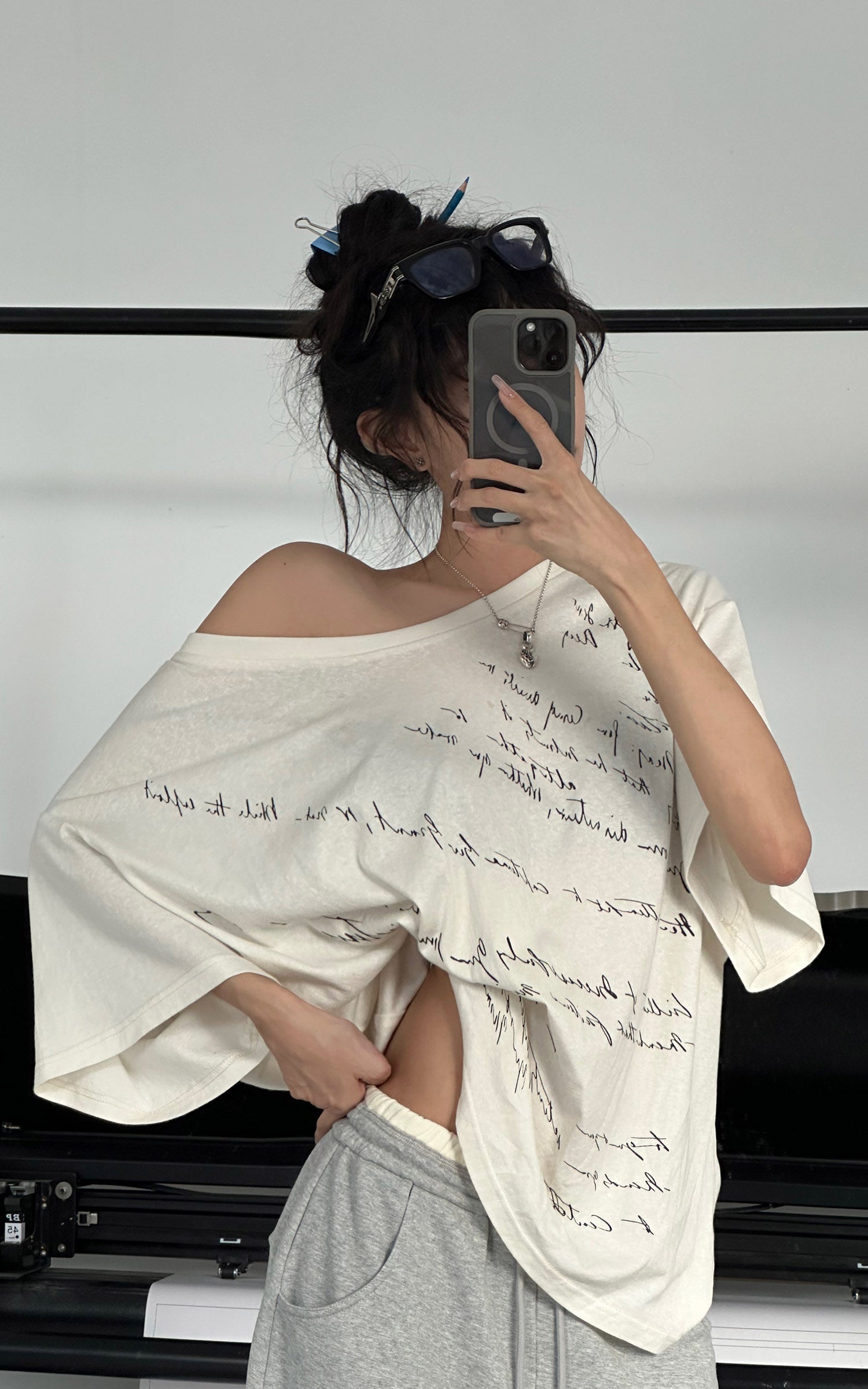 WARDEN EDGE Script Letter Print Oversized T-Shirt