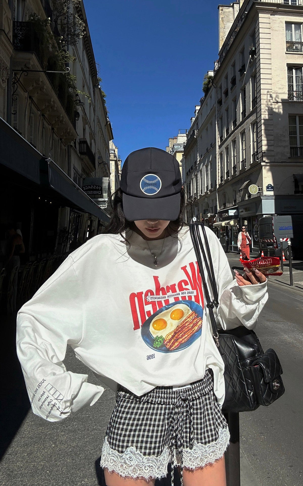 <tc>WARDEN EDGE</tc> Camiseta de manga larga oversize con gráfico retro de desayuno