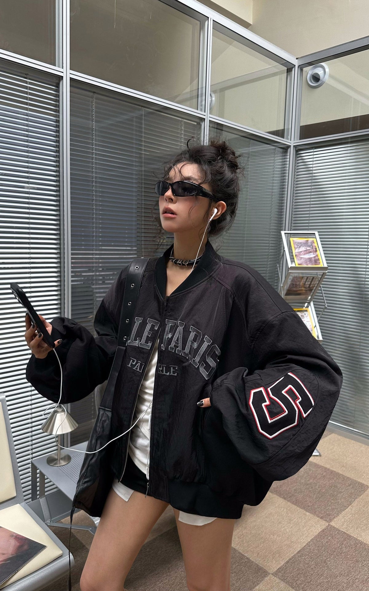 <tc>WARDEN EDGE</tc> Giacca Bomber Oversize con Grafica Varsity
