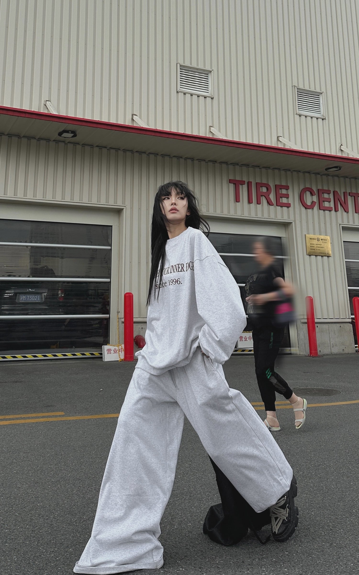 WARDEN EDGE Crewneck Sweatshirt + Shorts + Wide-Leg Pants Set