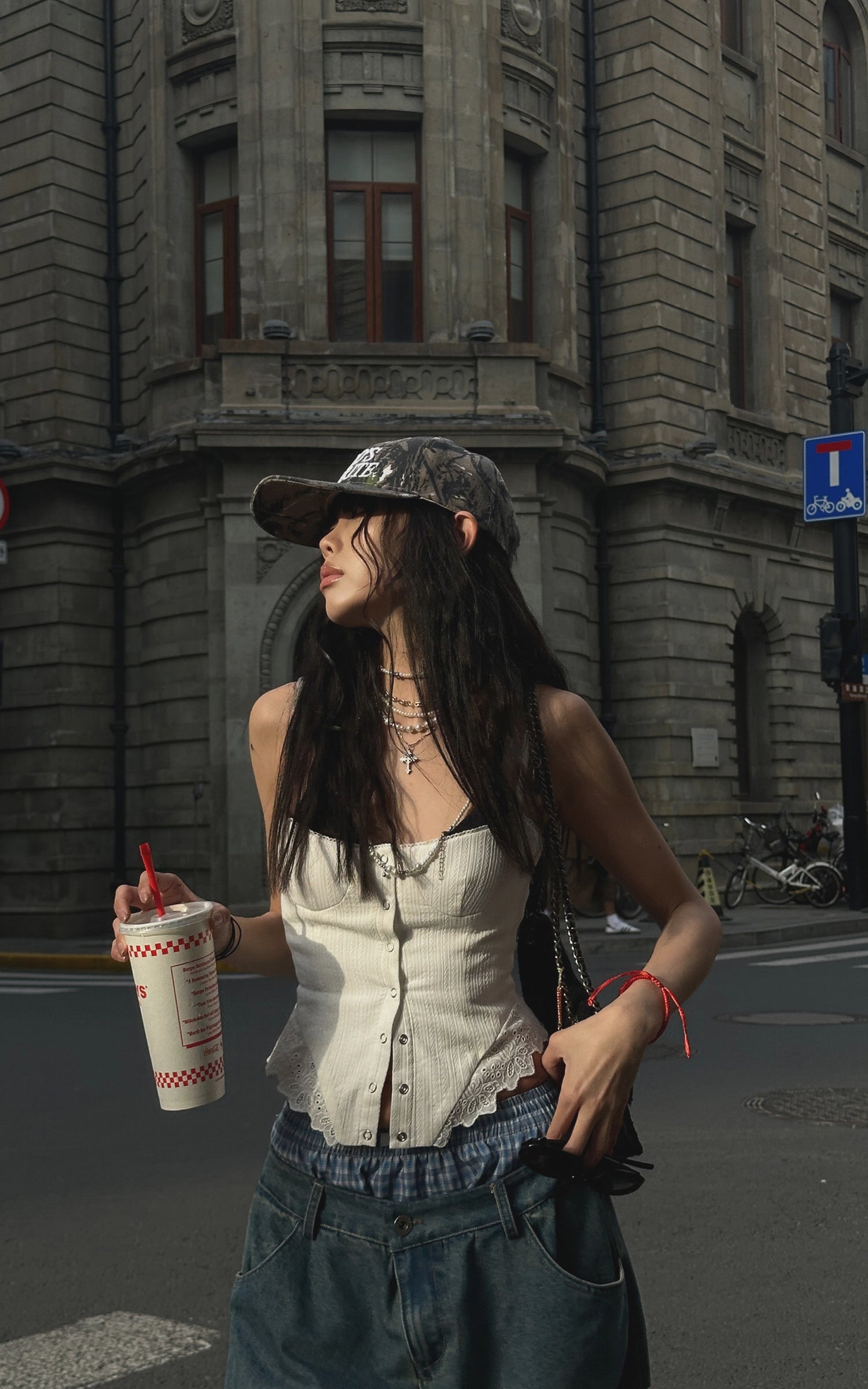 <tc>WARDEN EDGE</tc> Top Corsetto Bianco con Orlo in Pizzo